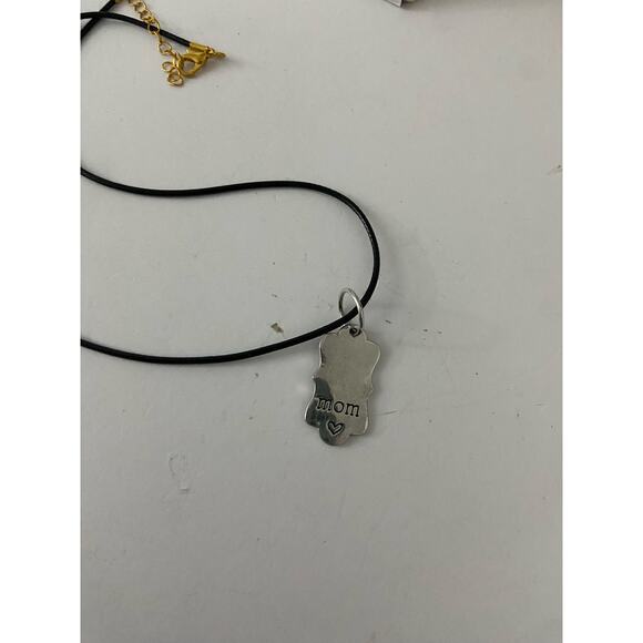 mom pendant necklace silver tone - Picture 6 of 6